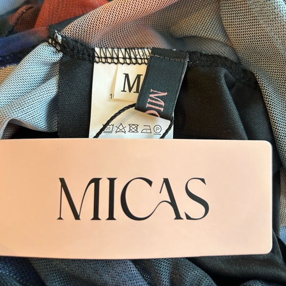 NWT MICAS Printed Tulle Wrap Top in Blue and Red Hues. Women’s Medium - Picture 6 of 7